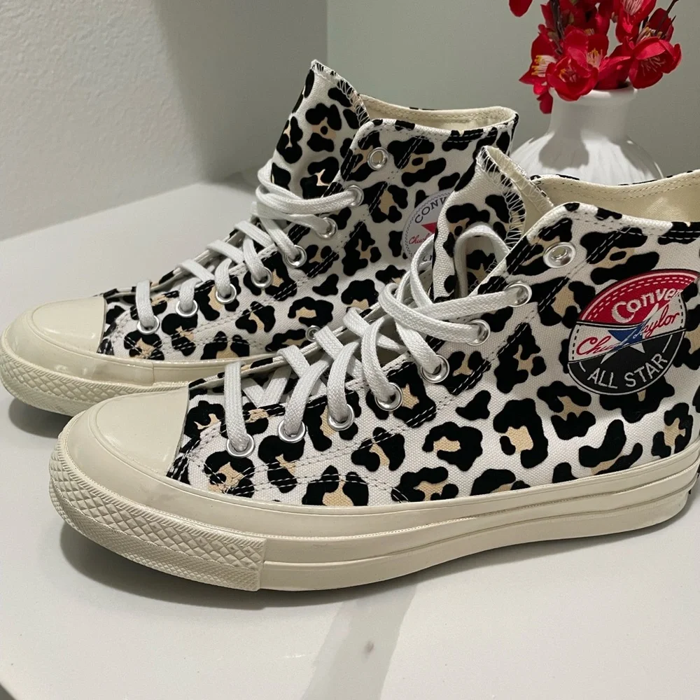 Converse Chuck 70 Hi Logo Play - 9W/7M - Picture 2 of 8